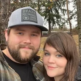 Thomas & Amanda, your hosts