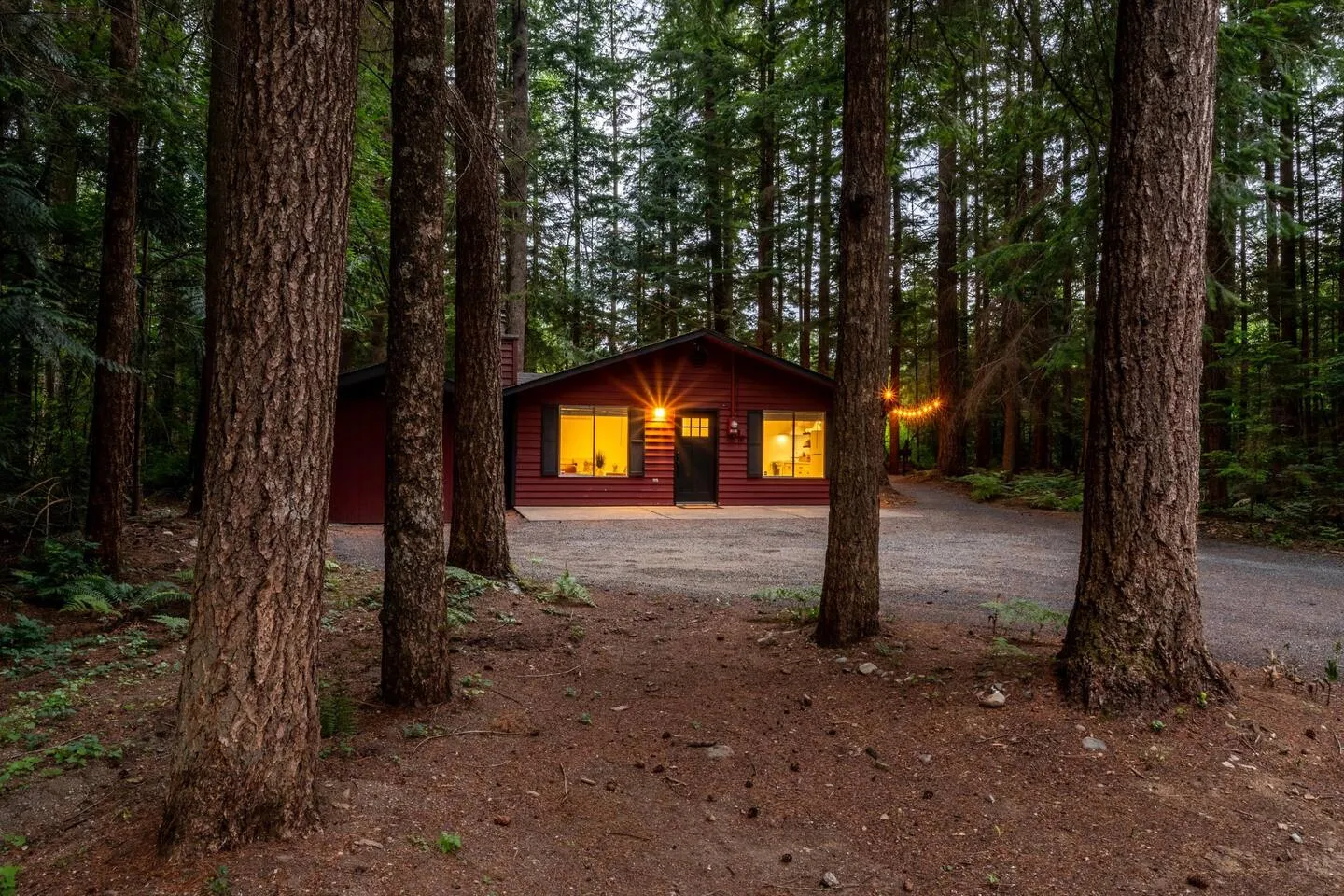 The Red Cabin — photo 25